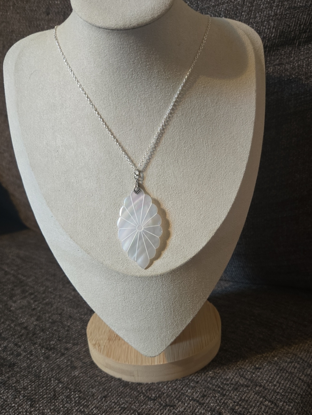 Vintage Floral Mother of Pearl Carved Filigree Pendant Necklace 1920s Art Deco